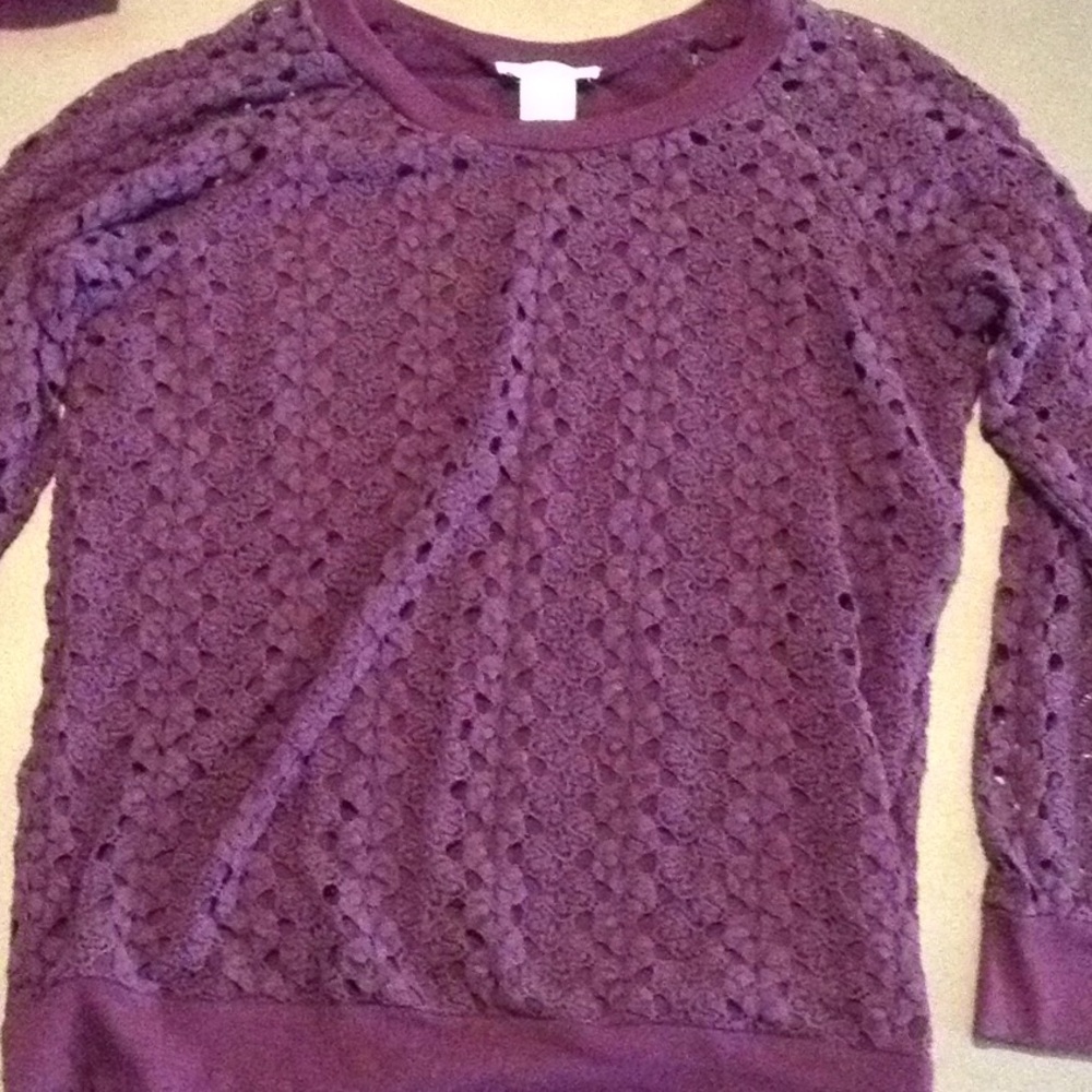 Long Sleeve Purple Shirt w Lace Pattern